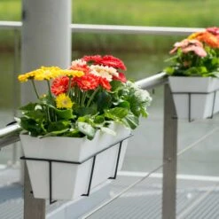 Blumenkastenhalter Amy Eckig L37/38cm Schwarz -Deutschland Gartenbedarf Verkäufe 2024 115342 artstone blumenkasten ella amy halter schwarz gerbera