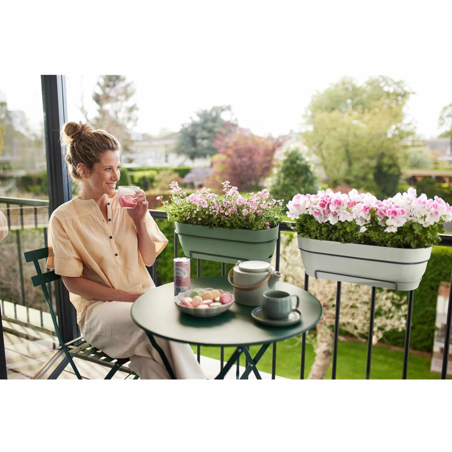 Elho Balkonkasten Vibia Campana All-in-One L50 Cm Pistazien Grün 4 Elho Balkonkasten Vibia Campana All-in-One L50 Cm Pistazien Grün – Bild 2